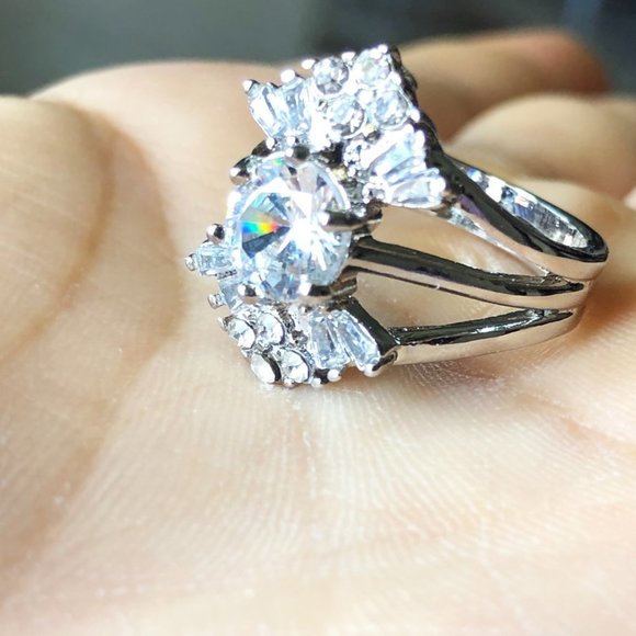 💝"Engagement Anillos Multi Layer Stackable Flower CZ Wedding Ring, UNVN12113 - Picture 2 of 7
